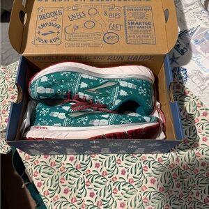 Brooks Women Shoes - Size 7